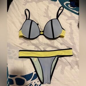 Victoria's Secret Triangle bikini set
